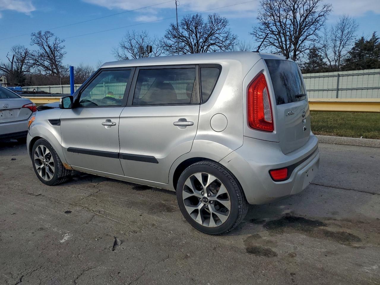 2012 KIA SOUL + photo 3