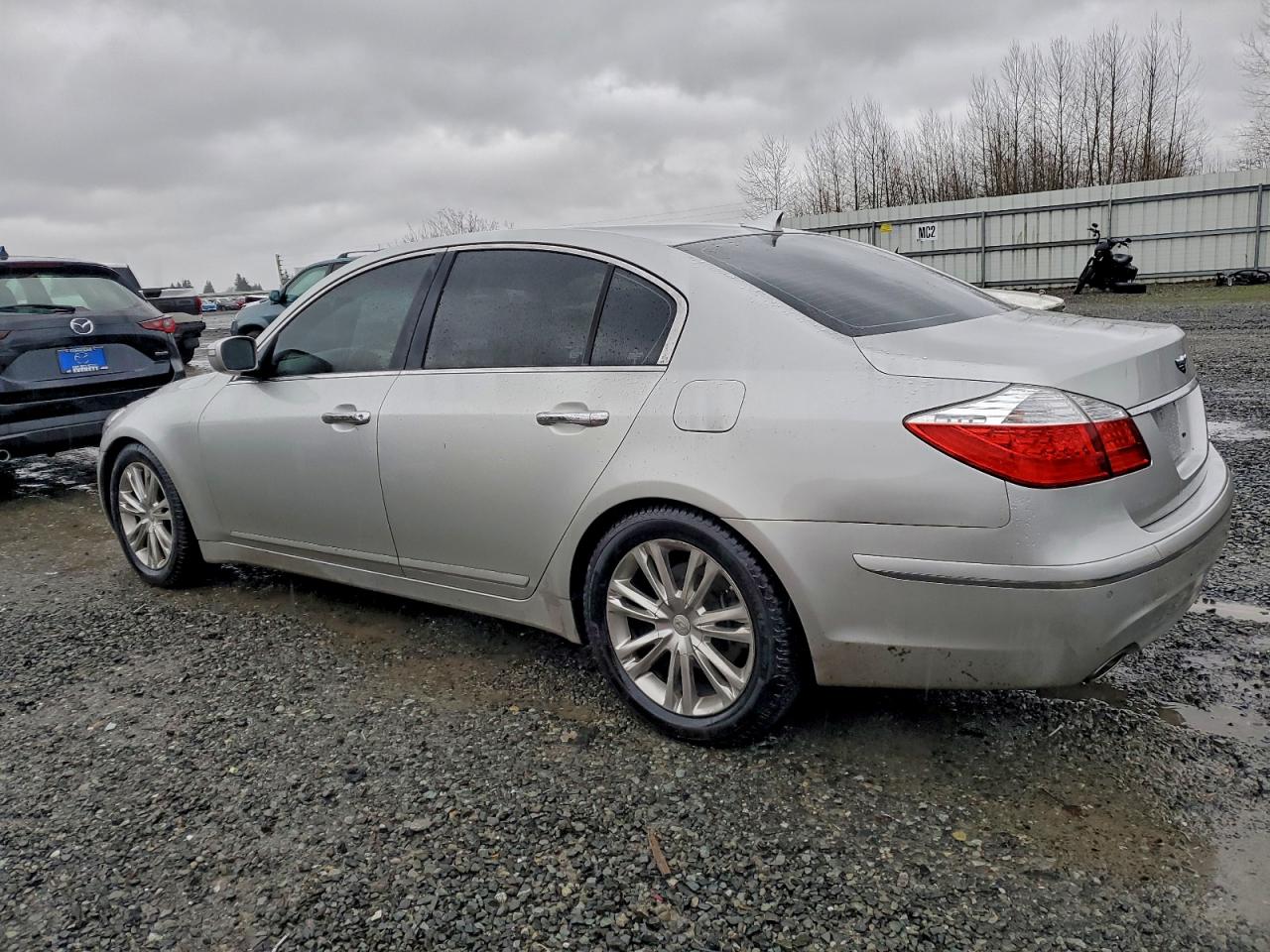 2010 HYUNDAI GENESIS 3.8L photo 2