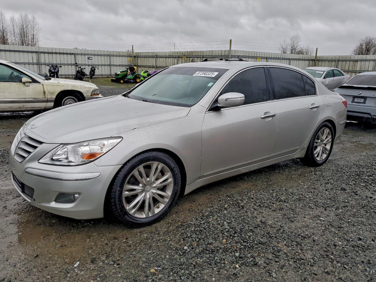 2010 HYUNDAI GENESIS