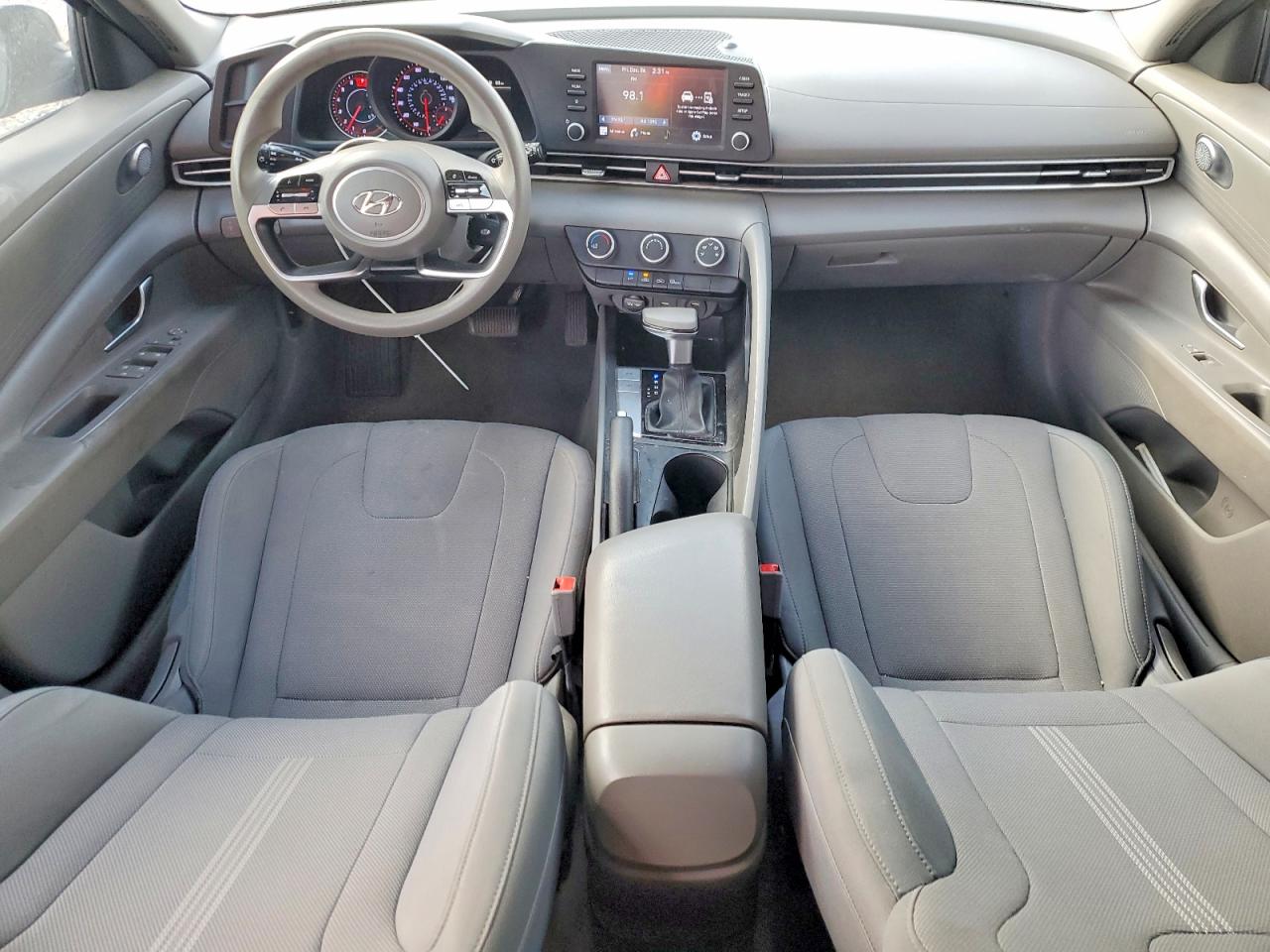 2021 HYUNDAI ELANTRA SE photo 8