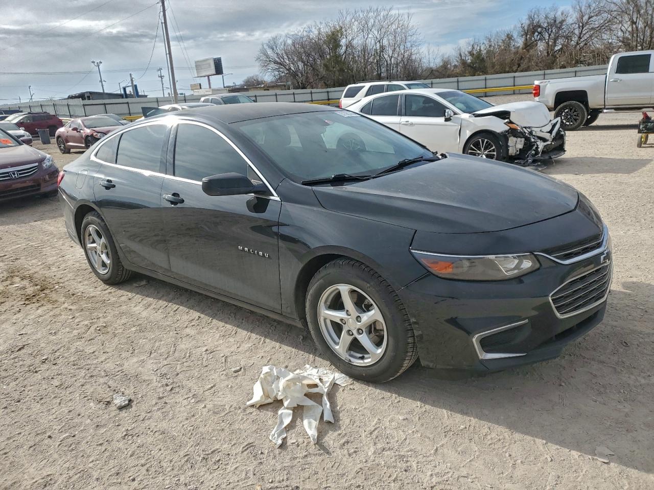 2017 CHEVROLET MALIBU LS photo 4