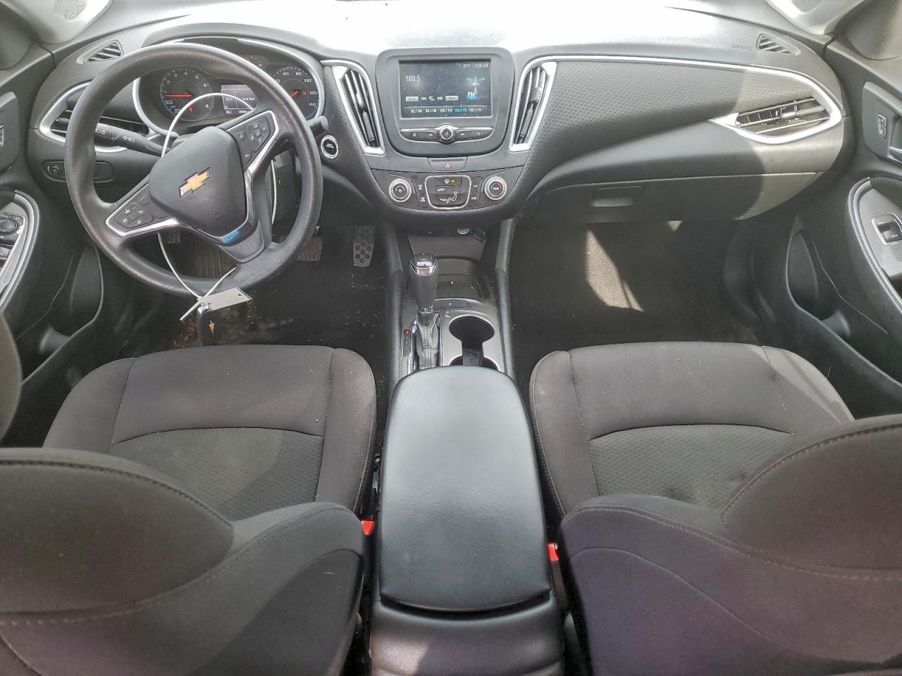 2017 CHEVROLET MALIBU LS photo 8