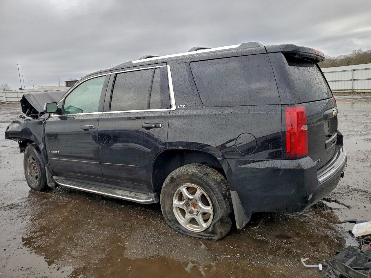 2015 CHEVROLET TAHOE K1500 LTZ photo 4