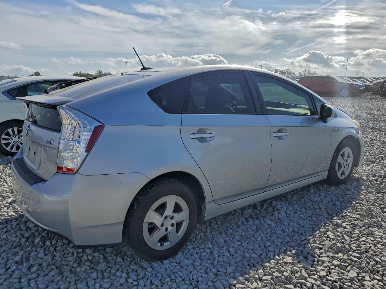 2010 TOYOTA PRIUS photo 3