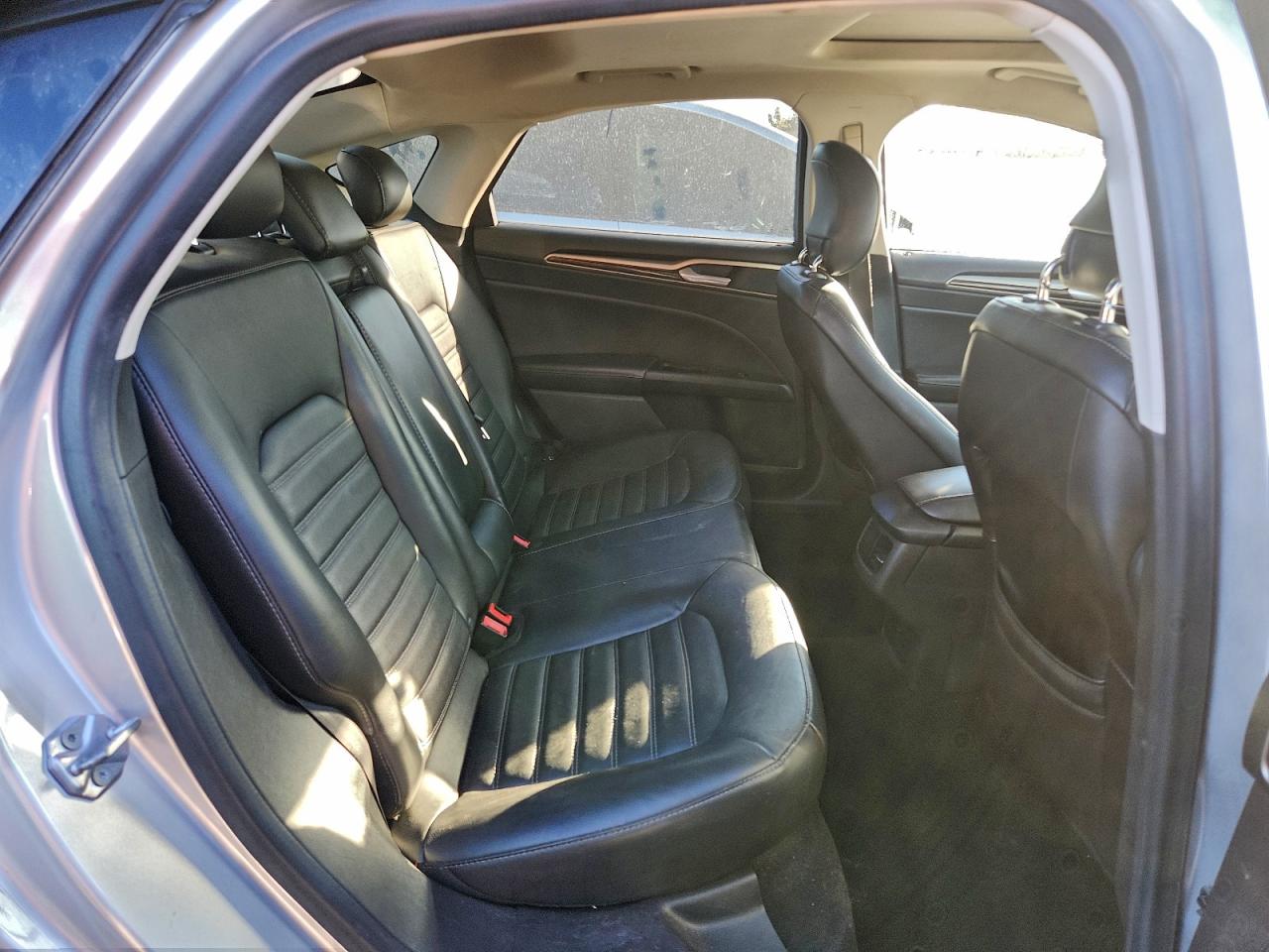 2014 FORD FUSION SE photo 10