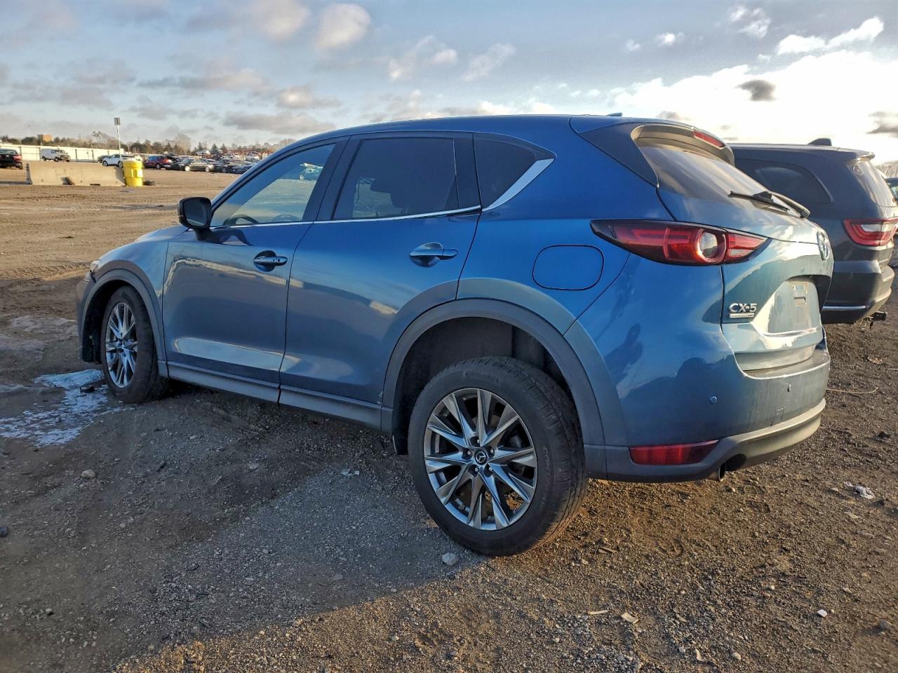 2020 MAZDA CX-5 SIGNATURE photo 2