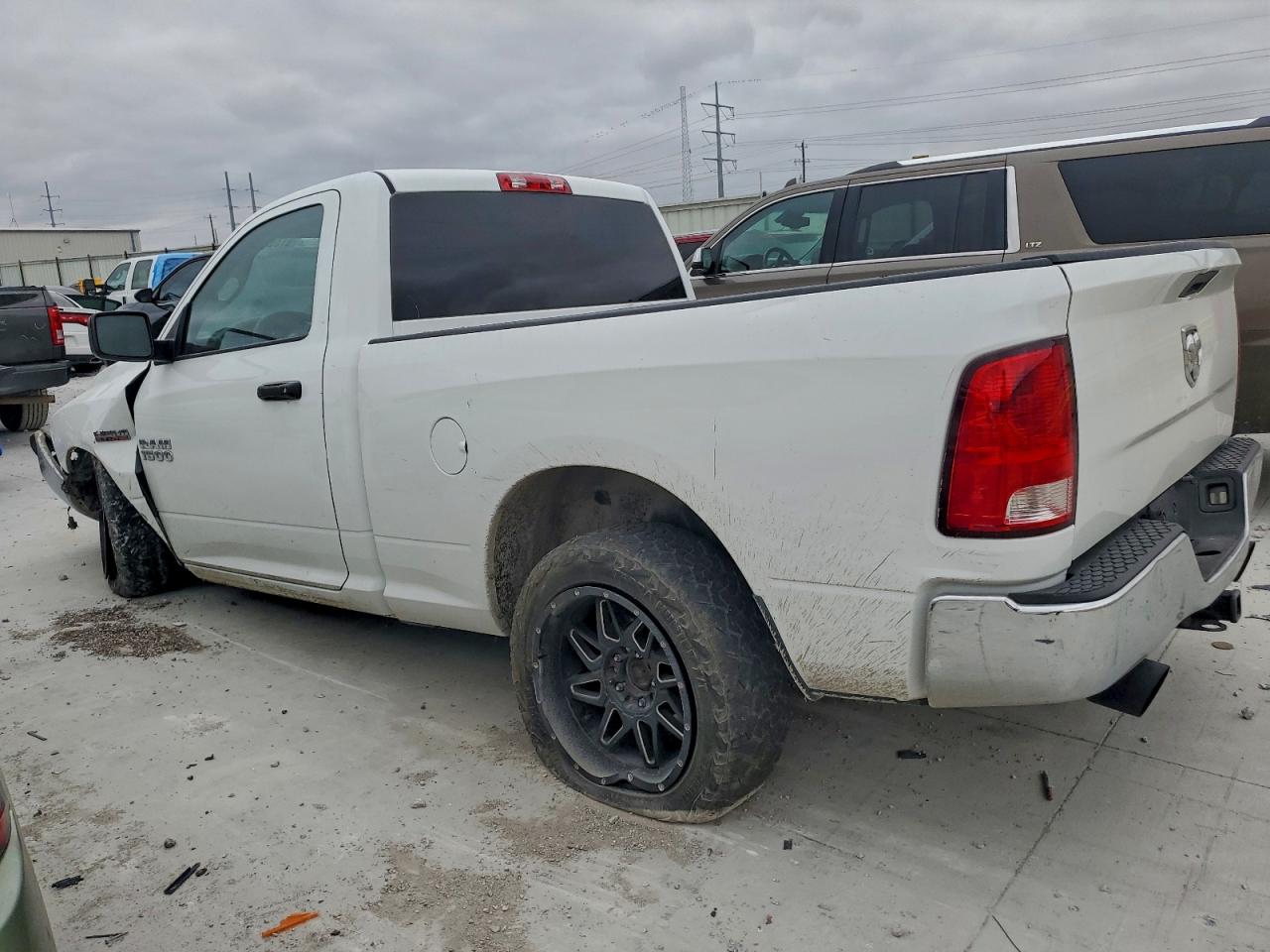2014 RAM 1500 ST photo 2