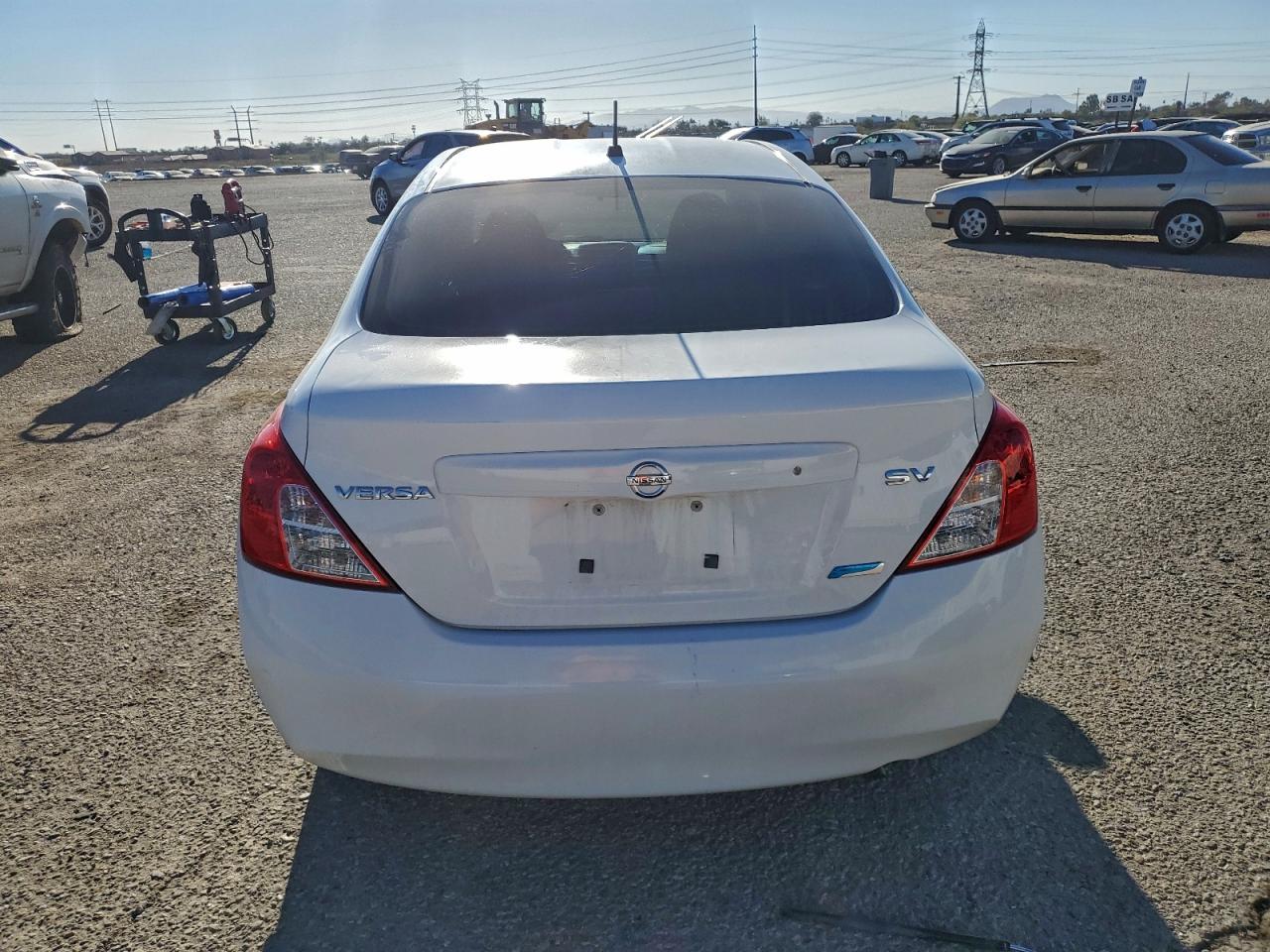 2012 NISSAN VERSA S photo 6