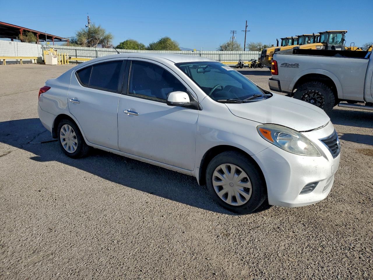 2012 NISSAN VERSA S photo 4