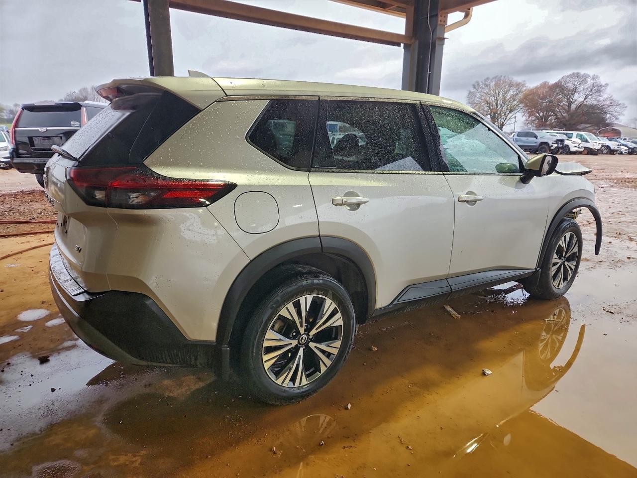 2021 NISSAN ROGUE SV photo 3