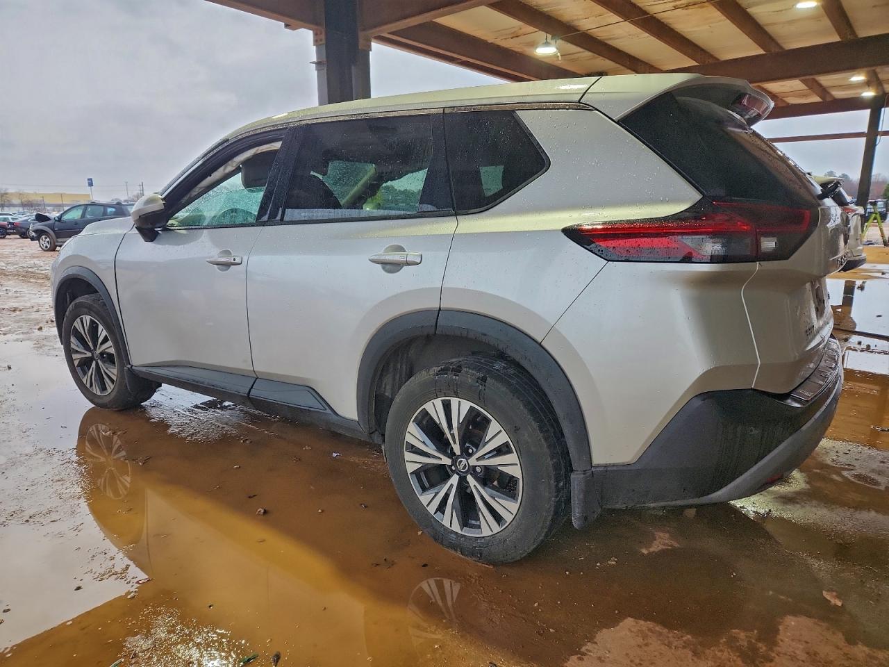 2021 NISSAN ROGUE SV photo 2