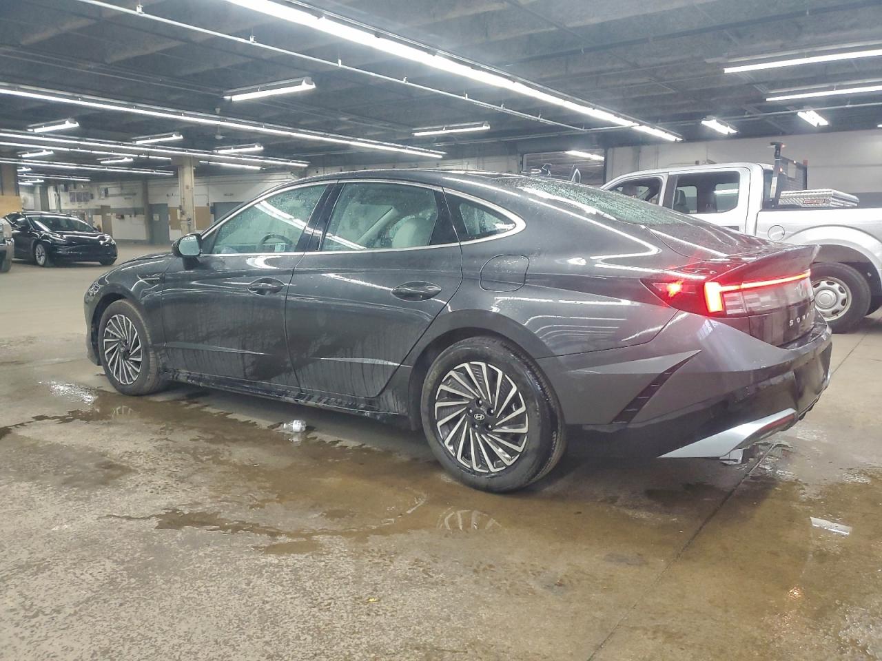 2025 HYUNDAI SONATA HYBRID photo 2