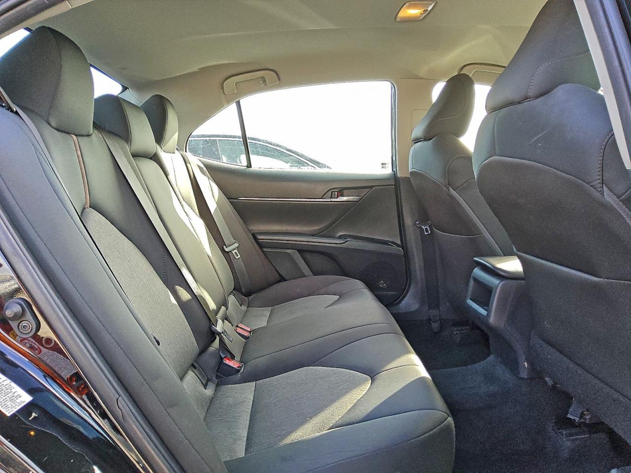 2019 TOYOTA CAMRY L photo 19