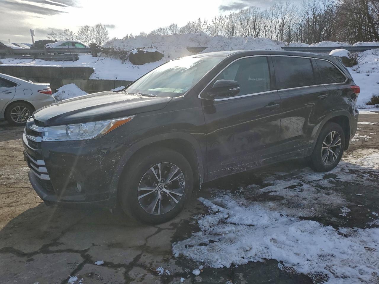 2018 TOYOTA HIGHLANDER