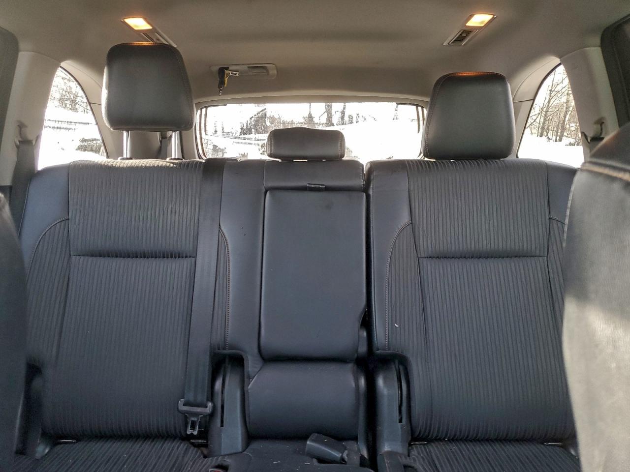 2018 TOYOTA HIGHLANDER LE photo 10