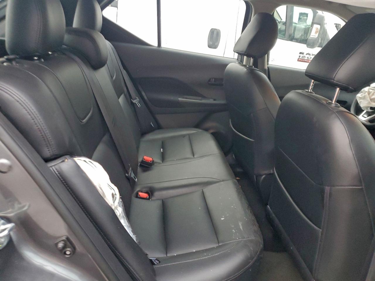2021 NISSAN KICKS S photo 11