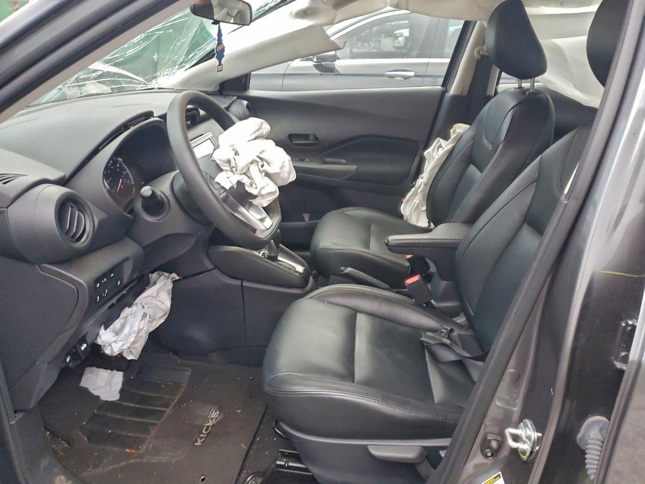 2021 NISSAN KICKS S photo 7