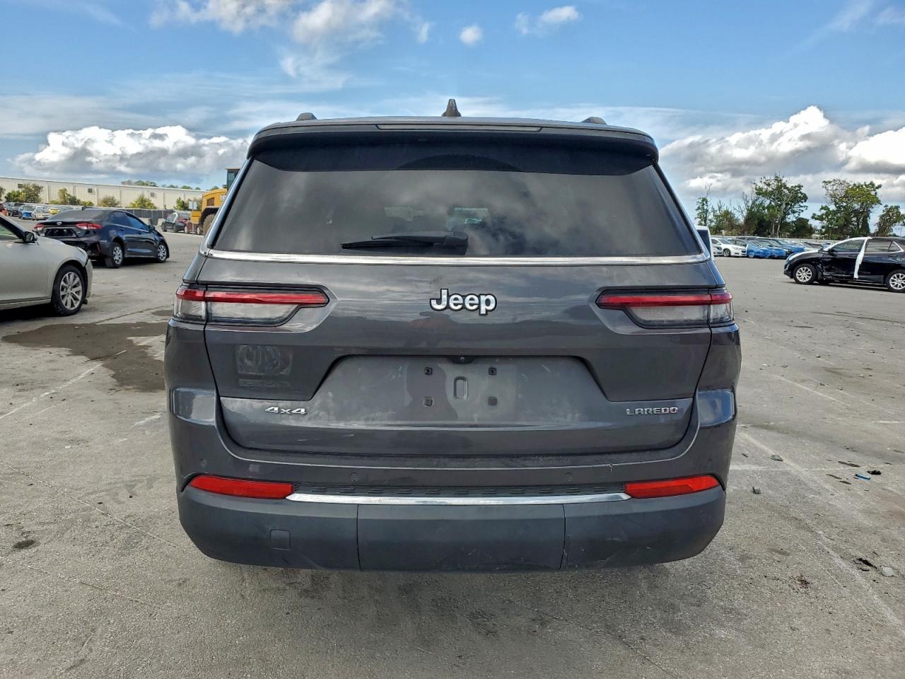 2023 JEEP GRAND CHEROKEE L LAREDO photo 6