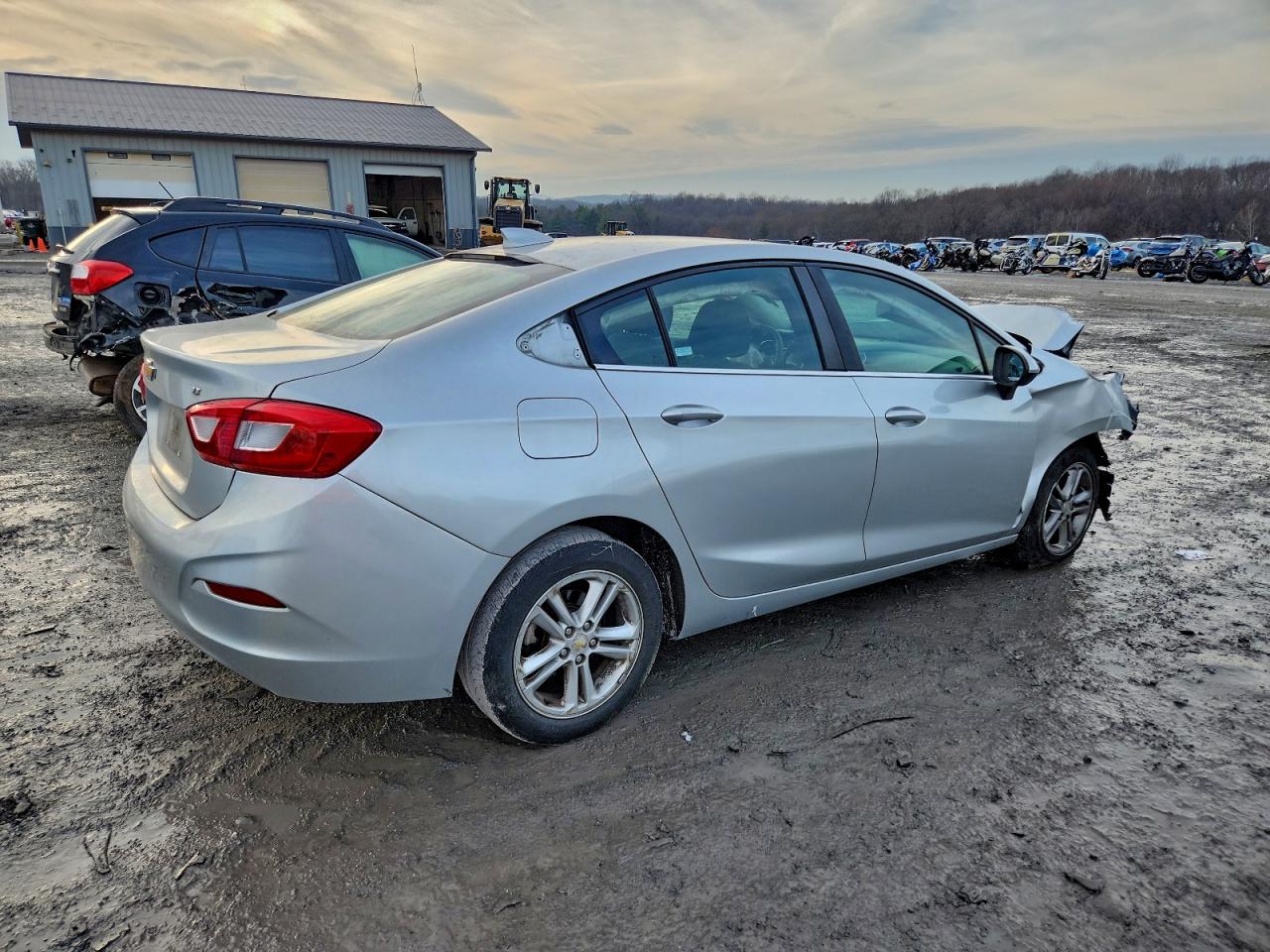2016 CHEVROLET CRUZE LT photo 3