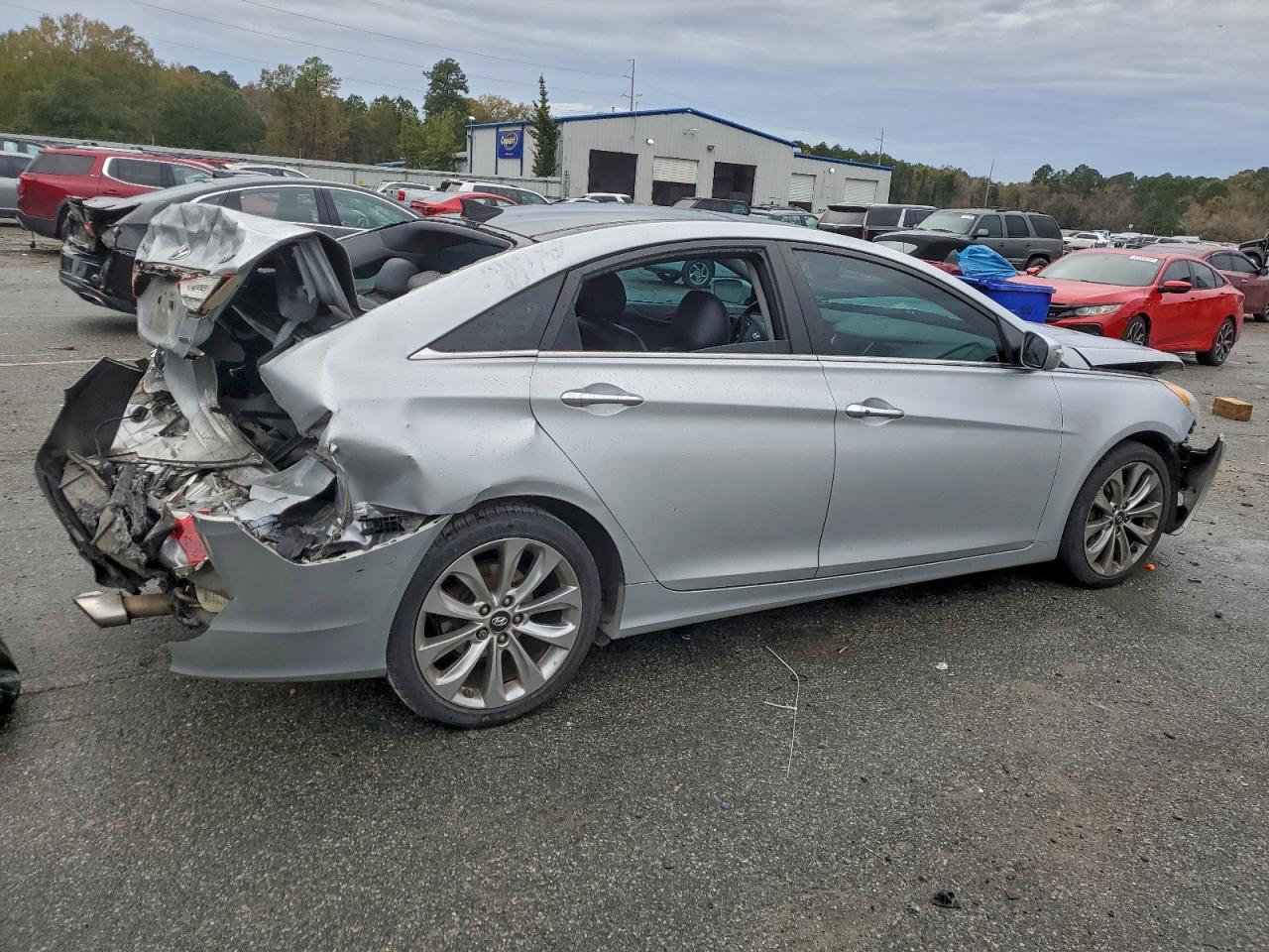 2013 HYUNDAI SONATA SE photo 3
