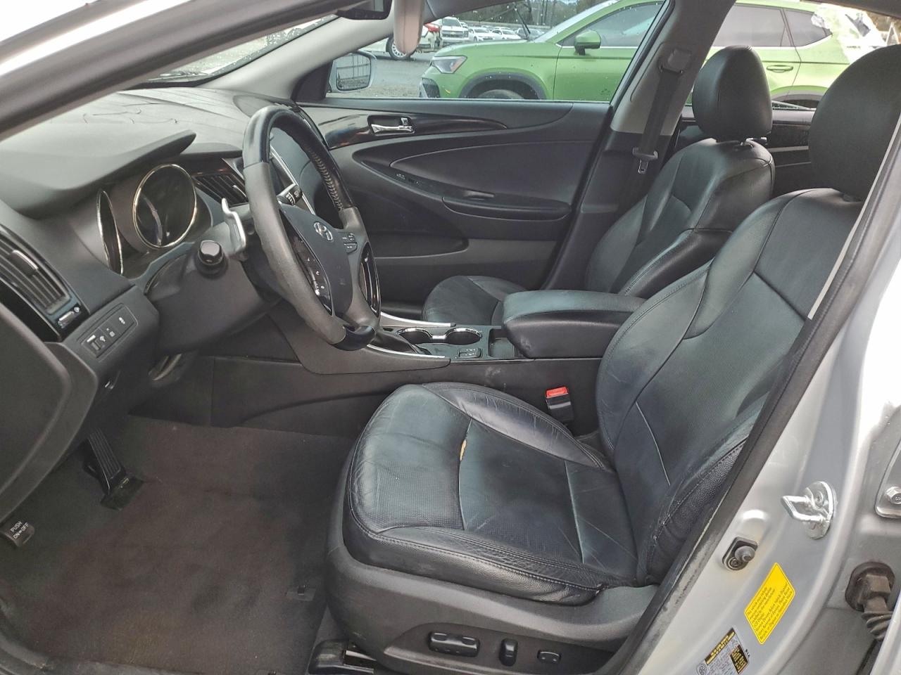 2013 HYUNDAI SONATA SE photo 7