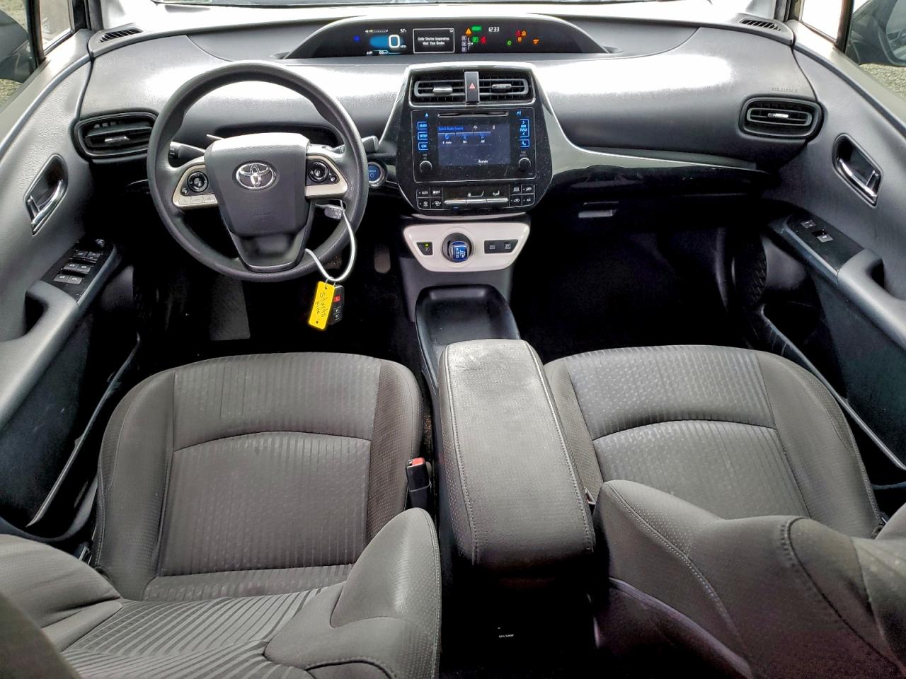 2016 TOYOTA PRIUS photo 8