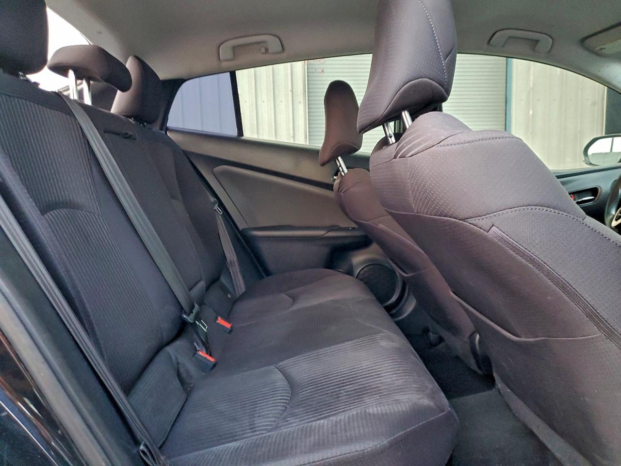 2016 TOYOTA PRIUS photo 10