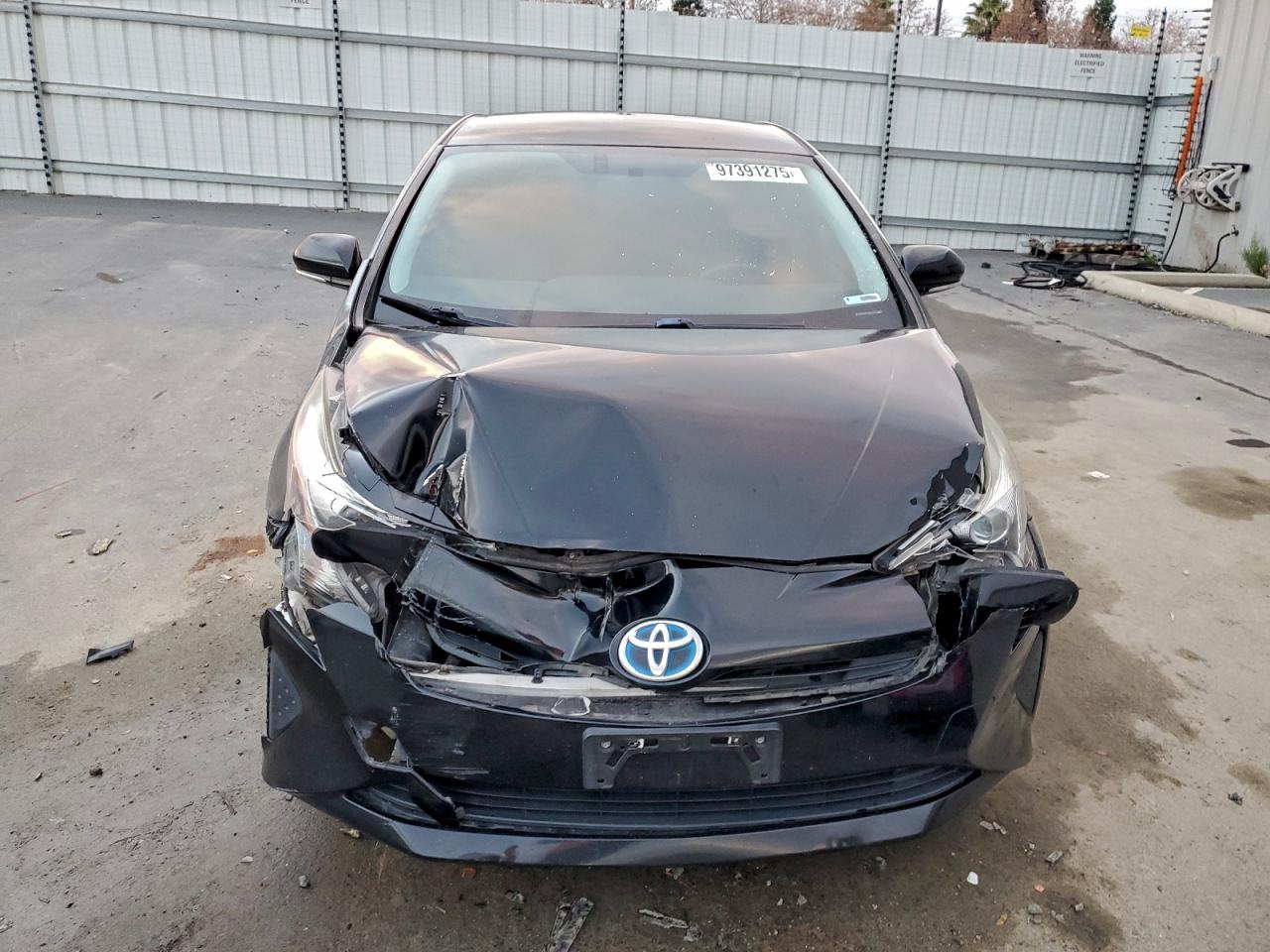2016 TOYOTA PRIUS photo 5