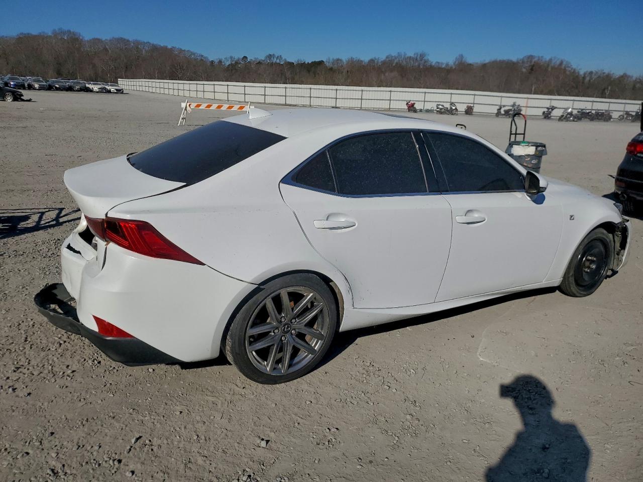2017 LEXUS IS 200T photo 3