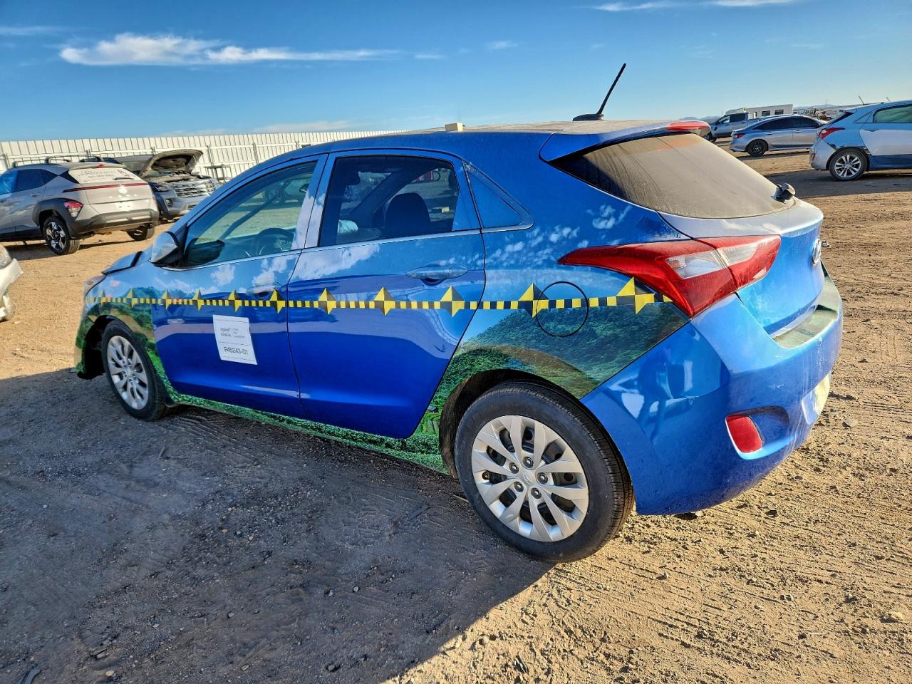 2017 HYUNDAI ELANTRA GT photo 2