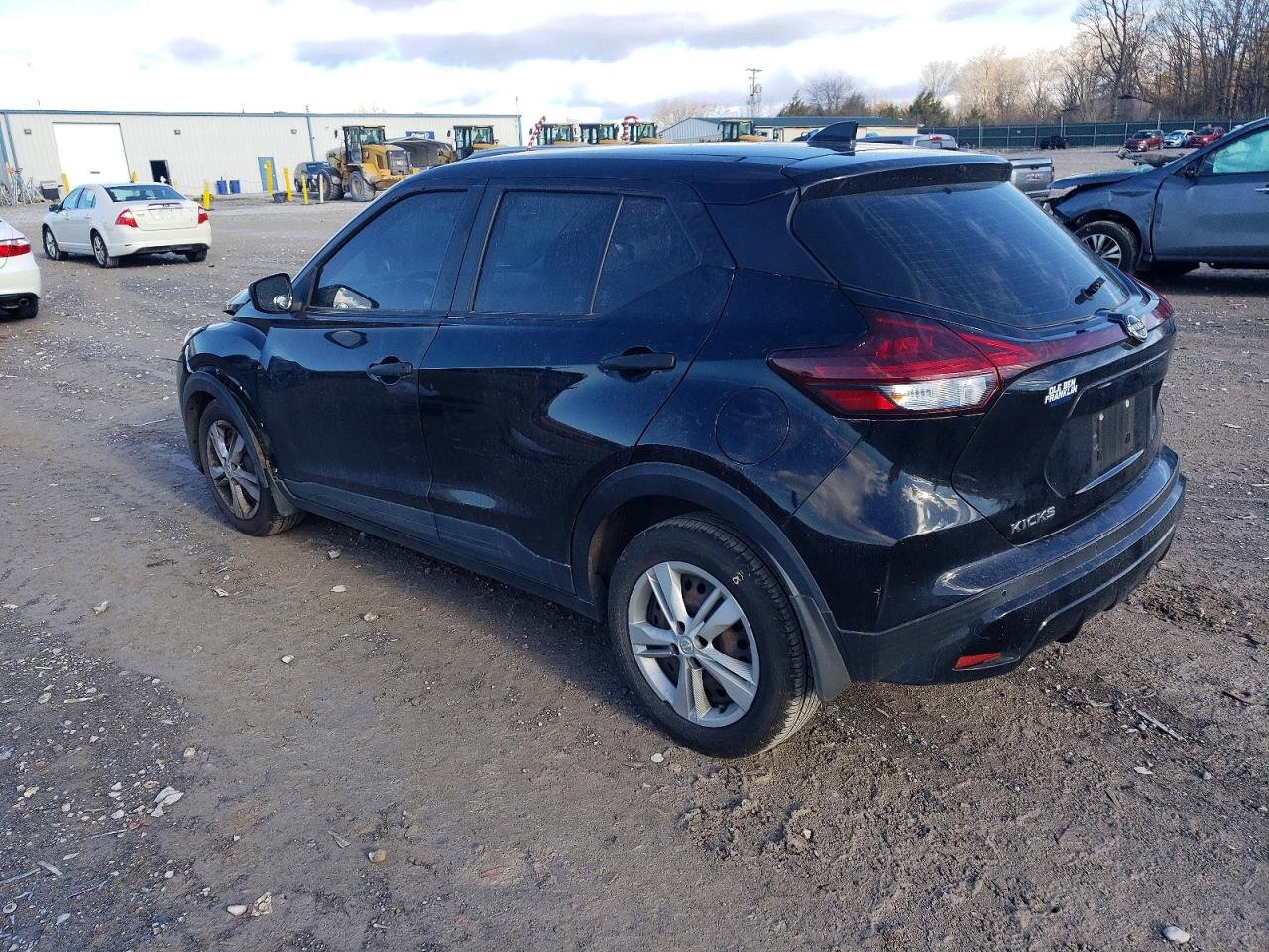 2022 NISSAN KICKS S photo 4