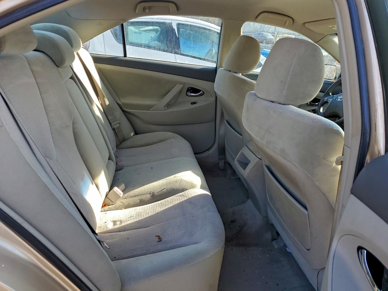 2010 TOYOTA CAMRY SE photo 10