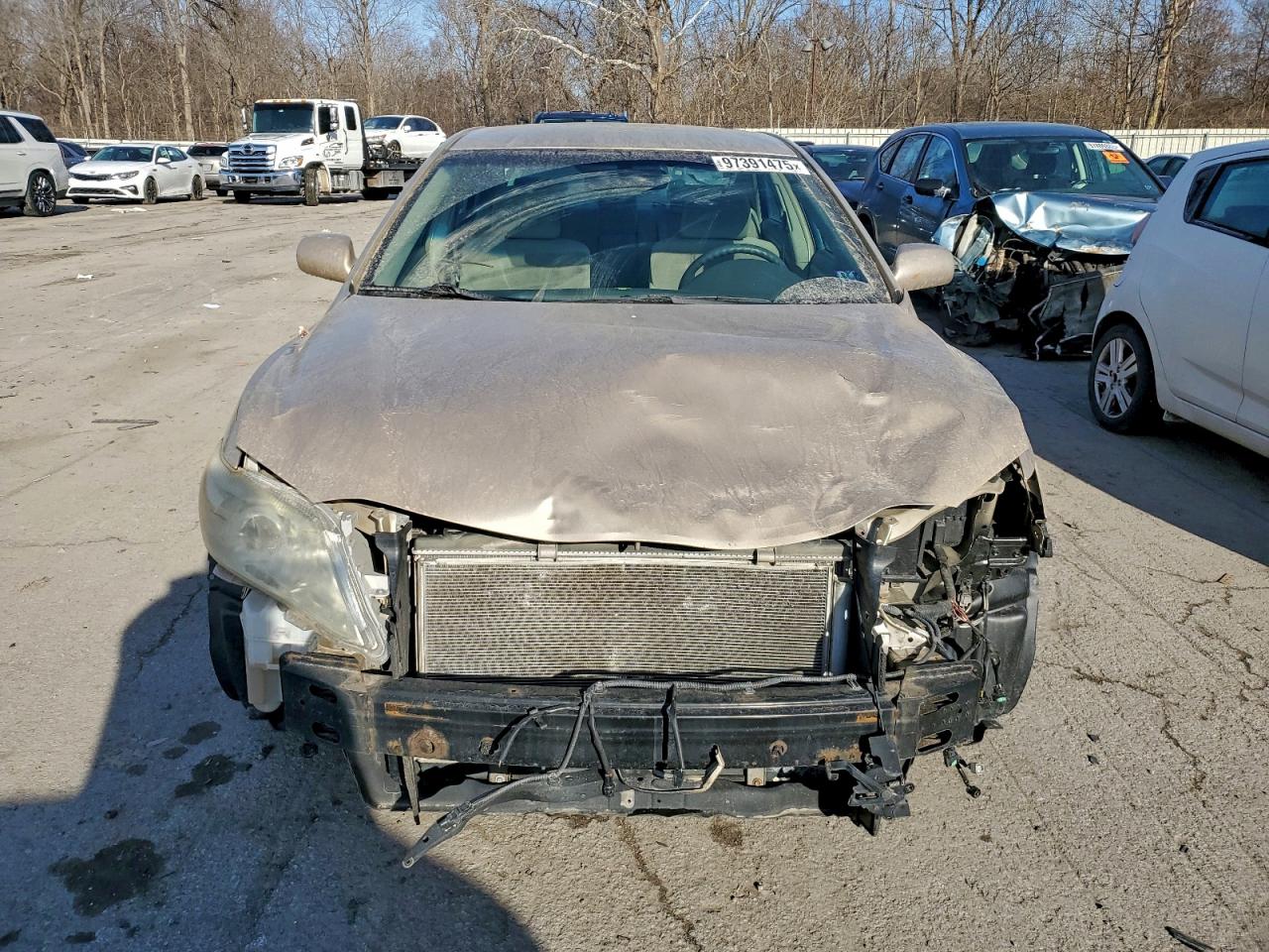 2010 TOYOTA CAMRY SE photo 5