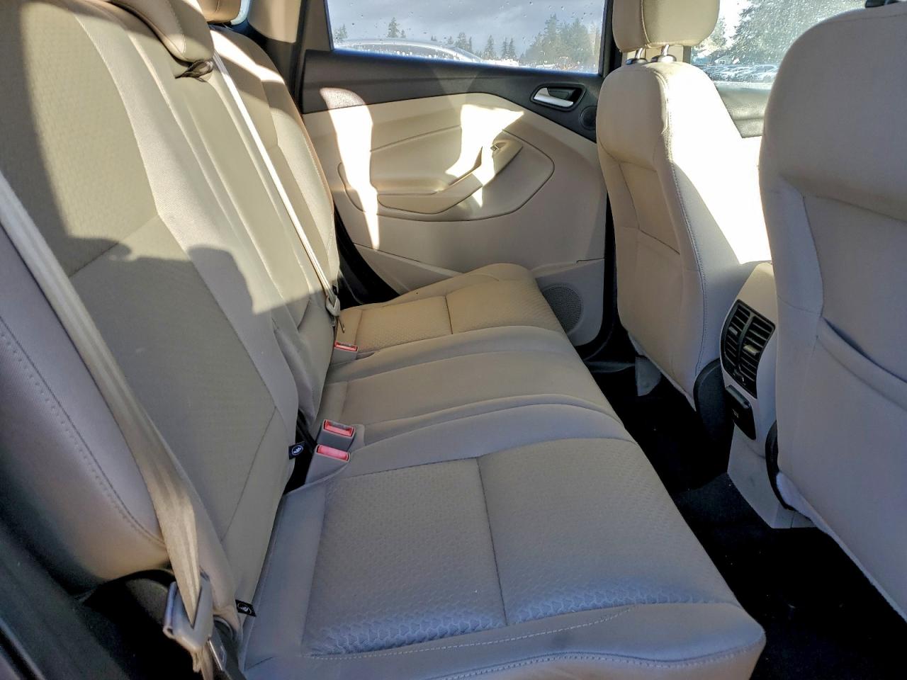 2017 FORD ESCAPE SE photo 21