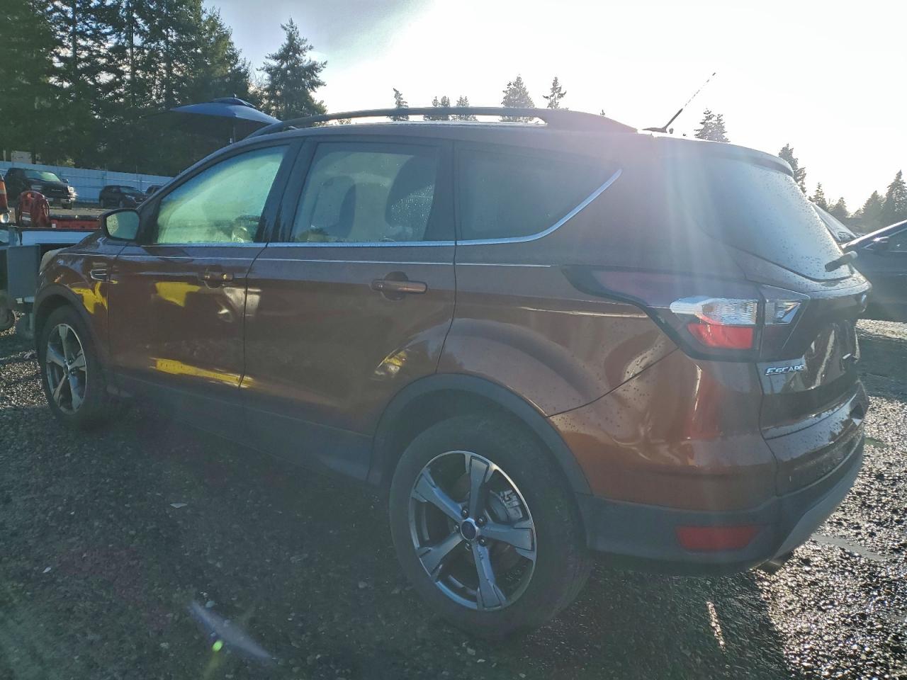 2017 FORD ESCAPE SE photo 3