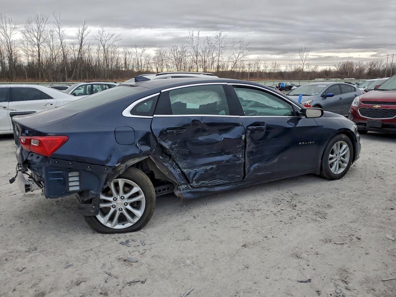 2017 CHEVROLET MALIBU HYBRID photo 3