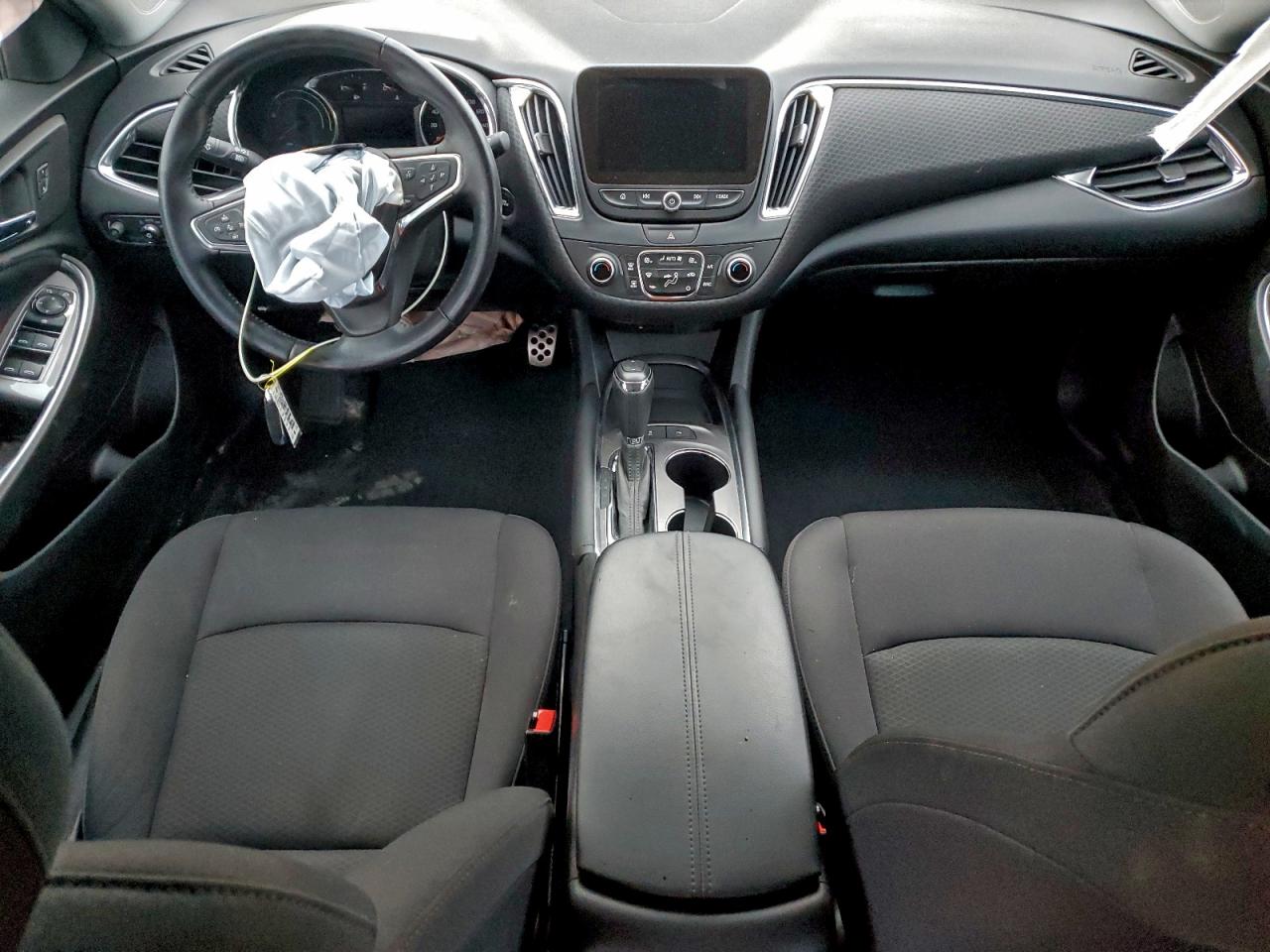 2017 CHEVROLET MALIBU HYBRID photo 8