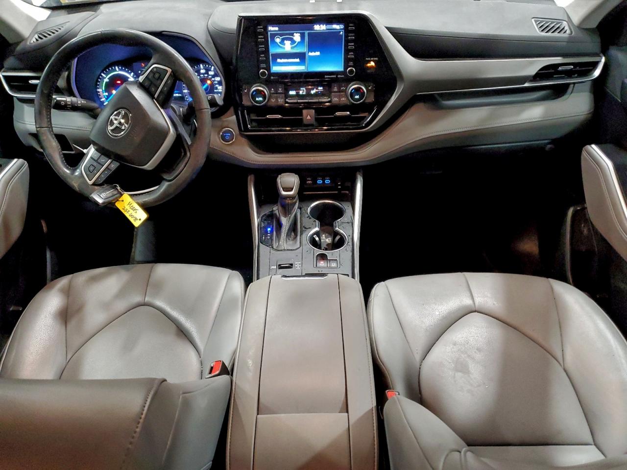 2022 TOYOTA HIGHLANDER HYBRID XLE photo 8