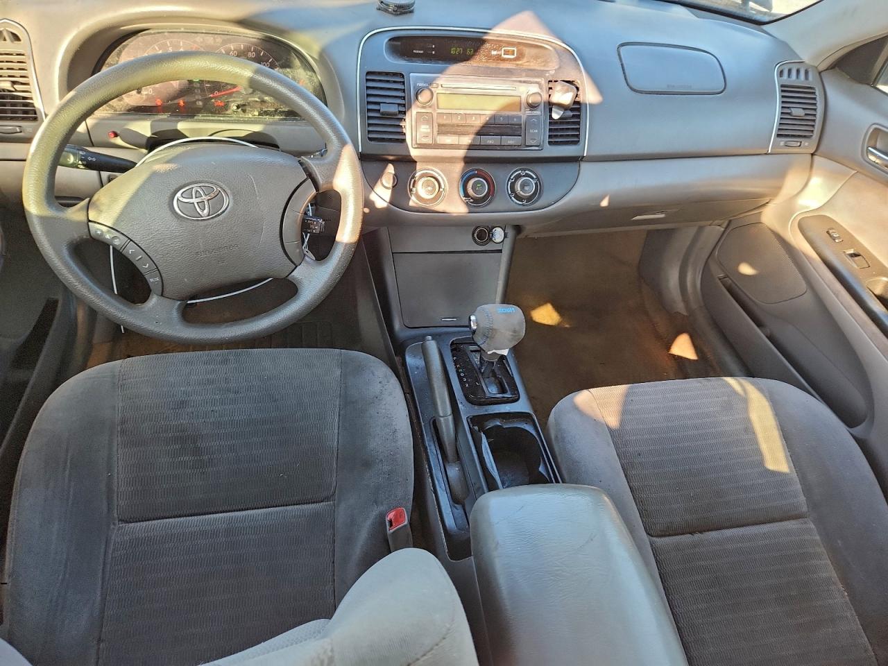2005 TOYOTA CAMRY LE photo 8