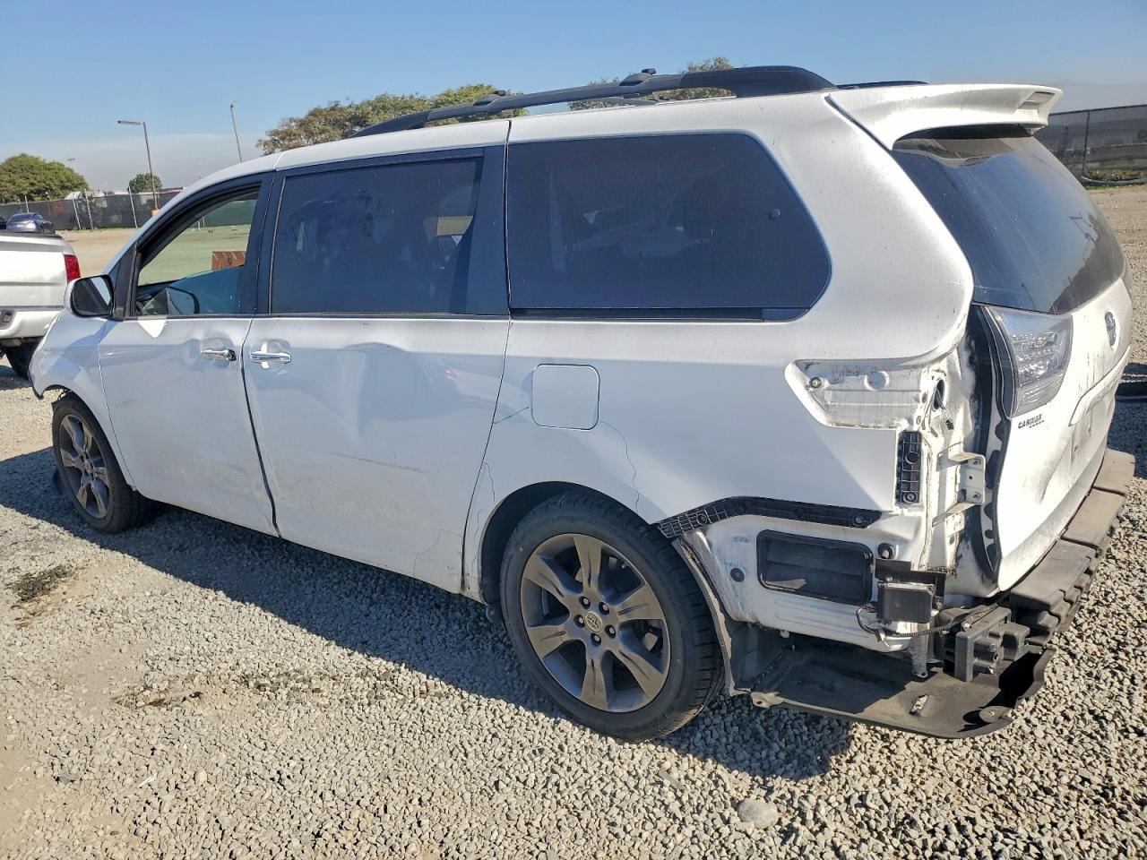 2015 TOYOTA SIENNA SPORT photo 2