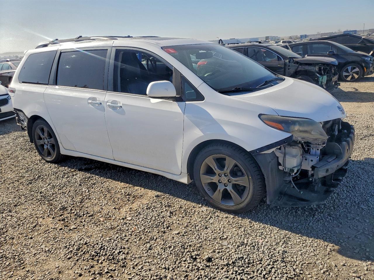 2015 TOYOTA SIENNA SPORT photo 4