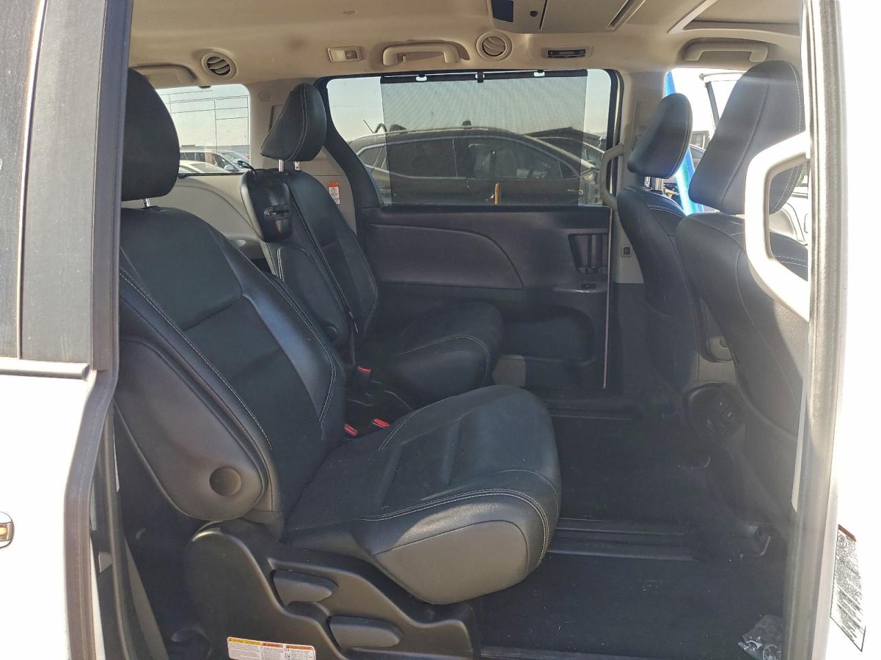 2015 TOYOTA SIENNA SPORT photo 11