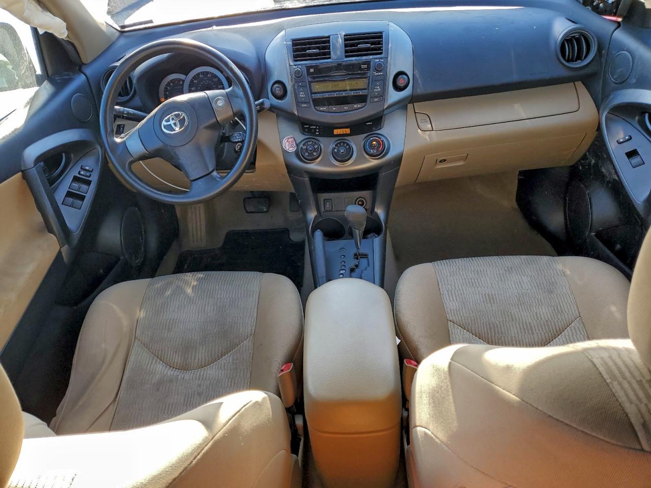 2011 TOYOTA RAV4 photo 8
