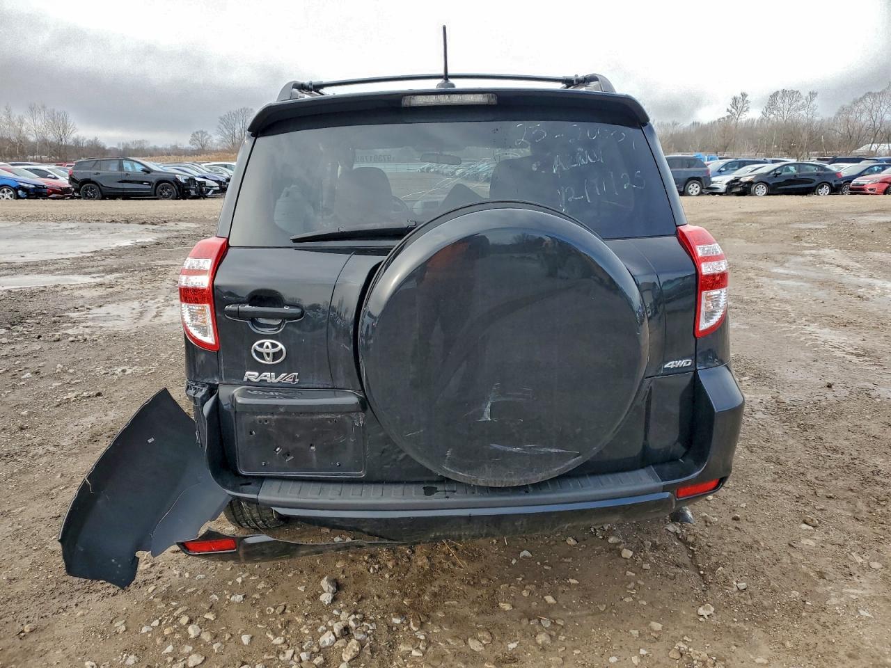 2011 TOYOTA RAV4 photo 6