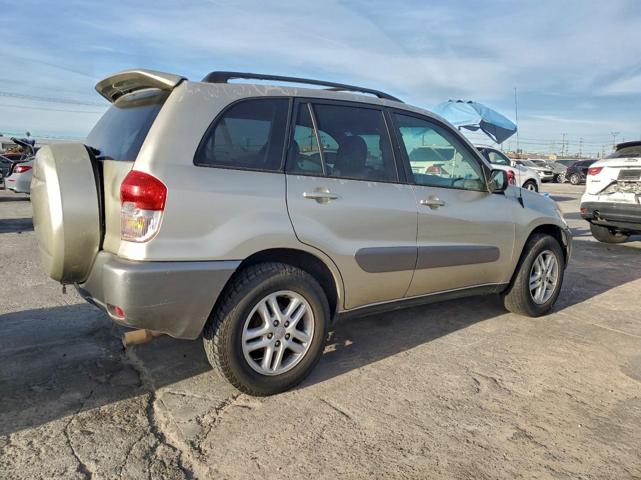 2001 TOYOTA RAV4 photo 3