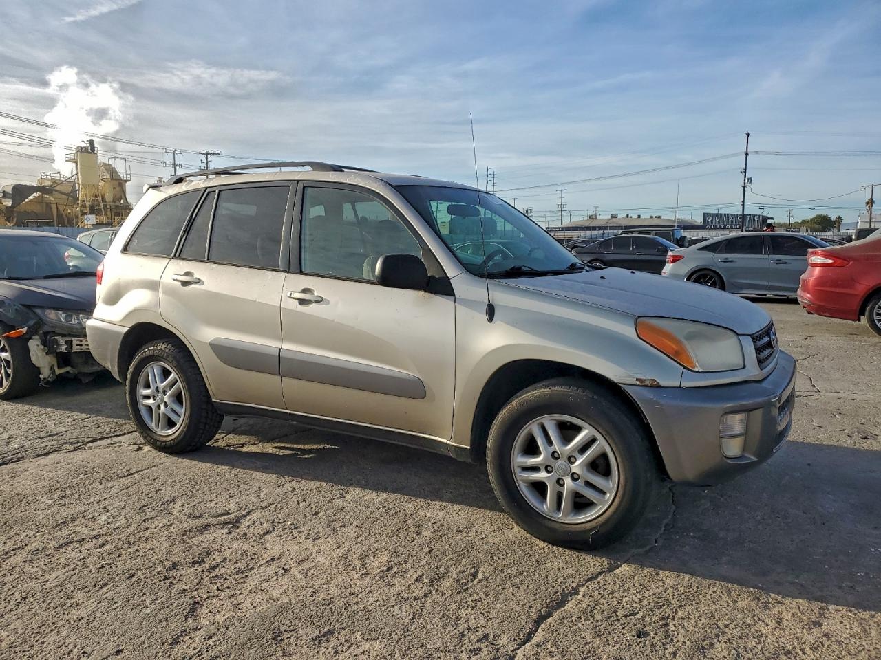 2001 TOYOTA RAV4 photo 4