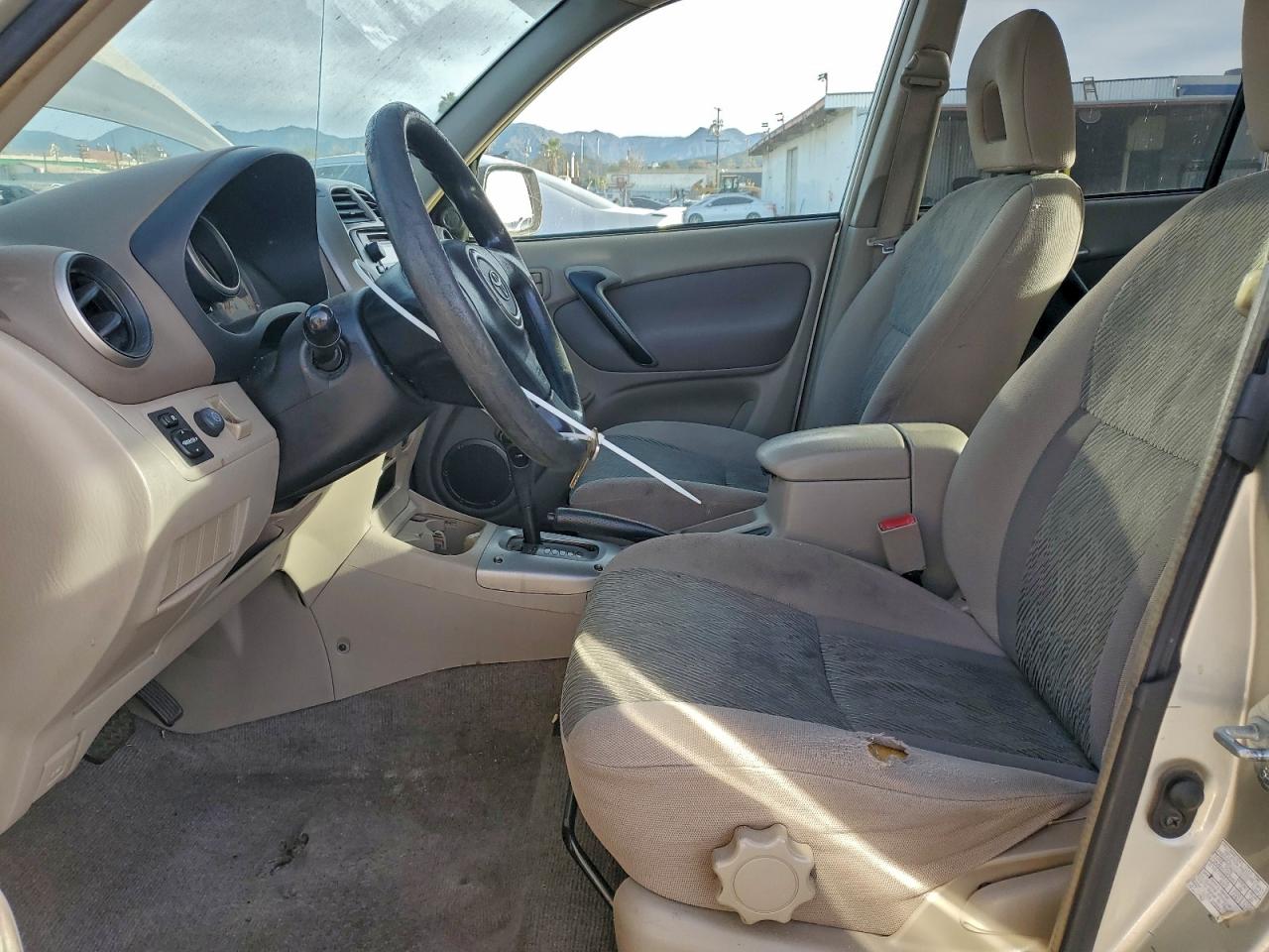 2001 TOYOTA RAV4 photo 7