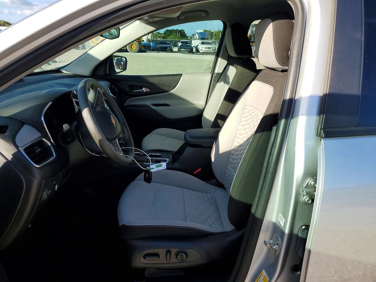 2021 CHEVROLET EQUINOX LS photo 7
