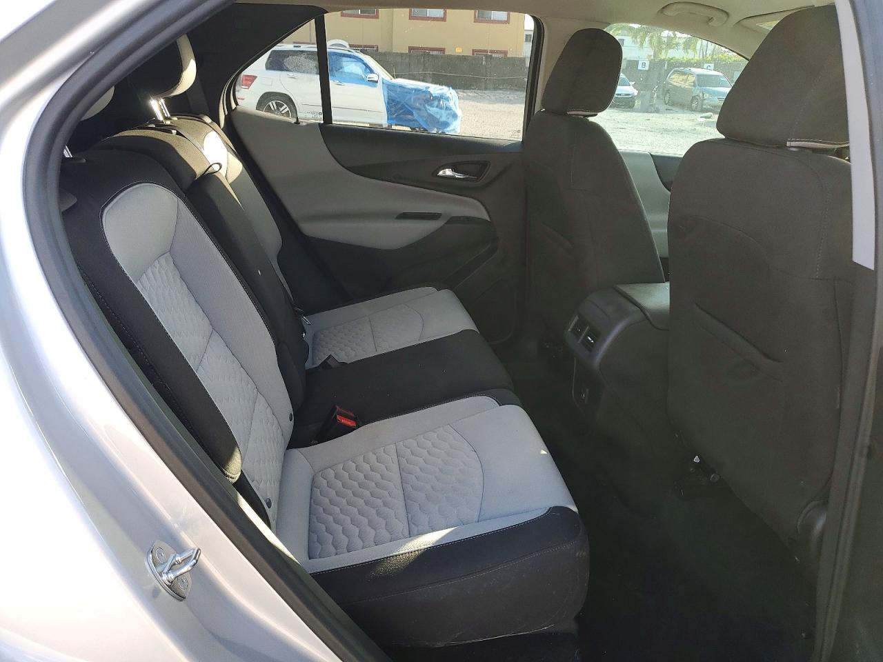 2021 CHEVROLET EQUINOX LS photo 10