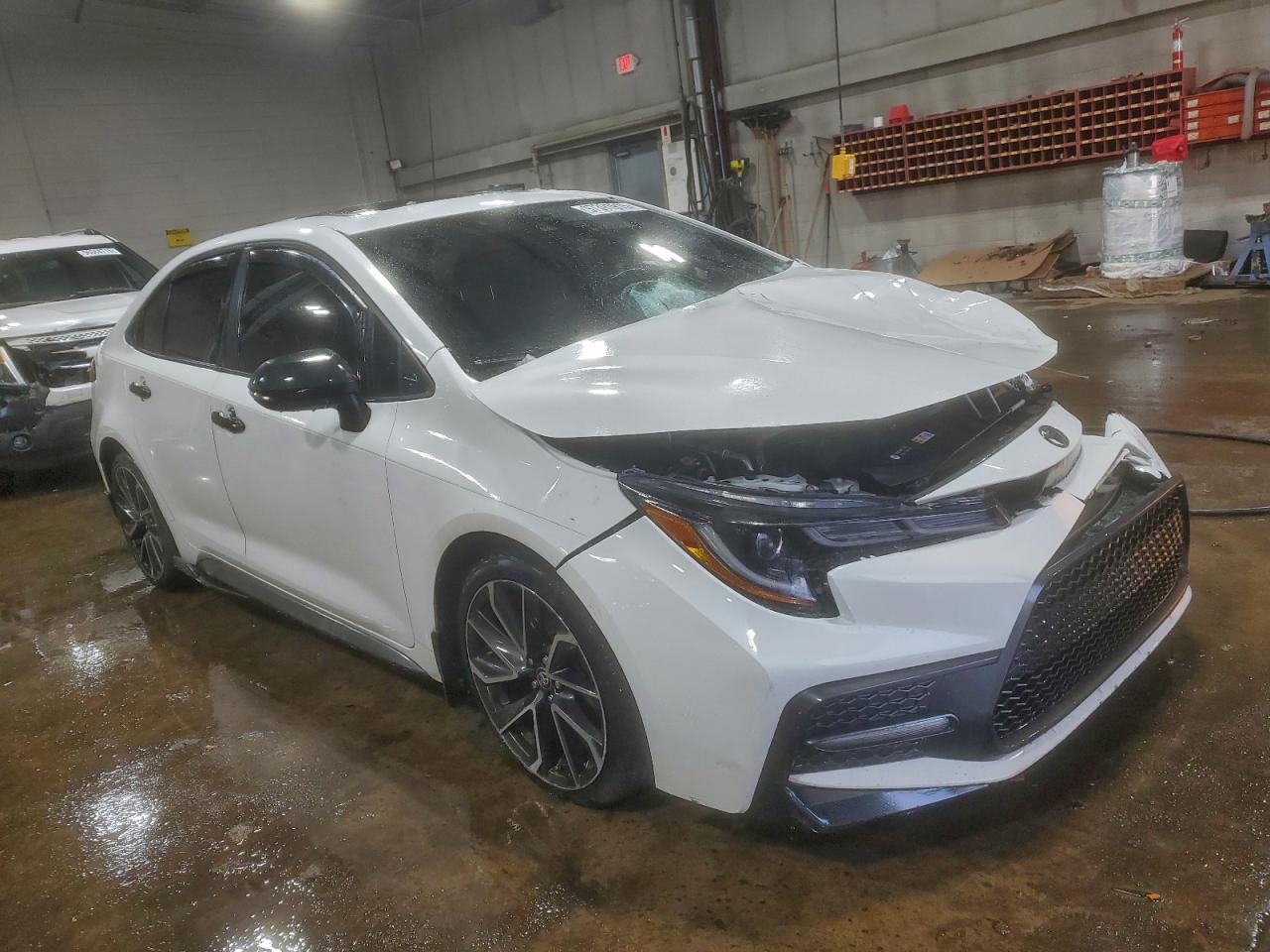 2021 TOYOTA COROLLA XSE photo 4